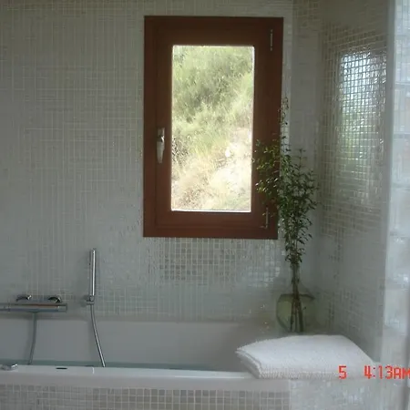 Ca L' Ermitanyo- Casa Torre Blanca Guest House Suria Room photo